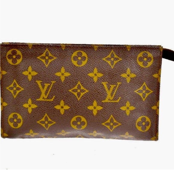 Louis Vuitton Handbags - LOUIS VUITTON
Monogram Compact Tour Toiletry Pouch 20 Cosmetic Bag